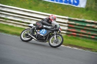 Mallory-park-Leicestershire;Mallory-park-photographs;Motorcycle-action-photographs;classic-bikes;event-digital-images;eventdigitalimages;mallory-park;no-limits-trackday;peter-wileman-photography;vintage-bikes;vintage-motorcycles;vmcc-festival-1000-bikes