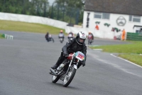 Mallory-park-Leicestershire;Mallory-park-photographs;Motorcycle-action-photographs;classic-bikes;event-digital-images;eventdigitalimages;mallory-park;no-limits-trackday;peter-wileman-photography;vintage-bikes;vintage-motorcycles;vmcc-festival-1000-bikes