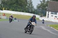 Mallory-park-Leicestershire;Mallory-park-photographs;Motorcycle-action-photographs;classic-bikes;event-digital-images;eventdigitalimages;mallory-park;no-limits-trackday;peter-wileman-photography;vintage-bikes;vintage-motorcycles;vmcc-festival-1000-bikes