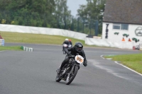 Mallory-park-Leicestershire;Mallory-park-photographs;Motorcycle-action-photographs;classic-bikes;event-digital-images;eventdigitalimages;mallory-park;no-limits-trackday;peter-wileman-photography;vintage-bikes;vintage-motorcycles;vmcc-festival-1000-bikes