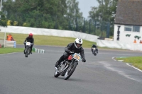 Mallory-park-Leicestershire;Mallory-park-photographs;Motorcycle-action-photographs;classic-bikes;event-digital-images;eventdigitalimages;mallory-park;no-limits-trackday;peter-wileman-photography;vintage-bikes;vintage-motorcycles;vmcc-festival-1000-bikes