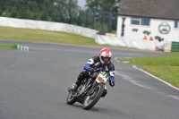 Mallory-park-Leicestershire;Mallory-park-photographs;Motorcycle-action-photographs;classic-bikes;event-digital-images;eventdigitalimages;mallory-park;no-limits-trackday;peter-wileman-photography;vintage-bikes;vintage-motorcycles;vmcc-festival-1000-bikes