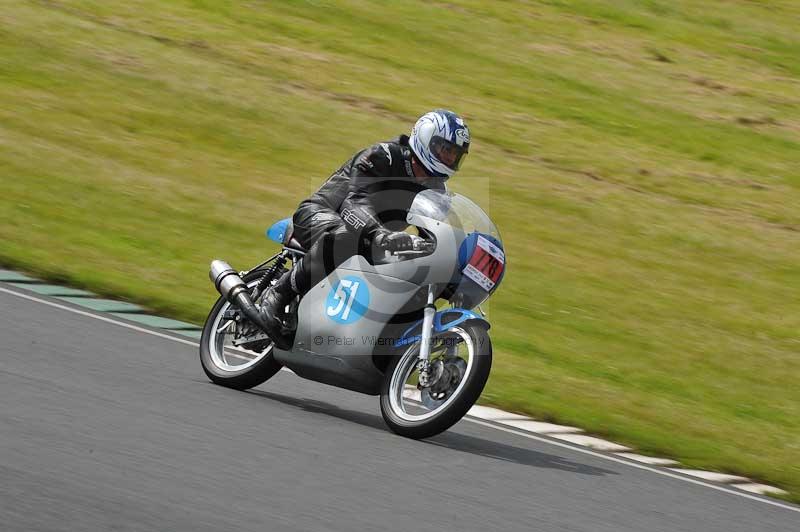 Mallory park Leicestershire;Mallory park photographs;Motorcycle action photographs;classic bikes;event digital images;eventdigitalimages;mallory park;no limits trackday;peter wileman photography;vintage bikes;vintage motorcycles;vmcc festival 1000 bikes