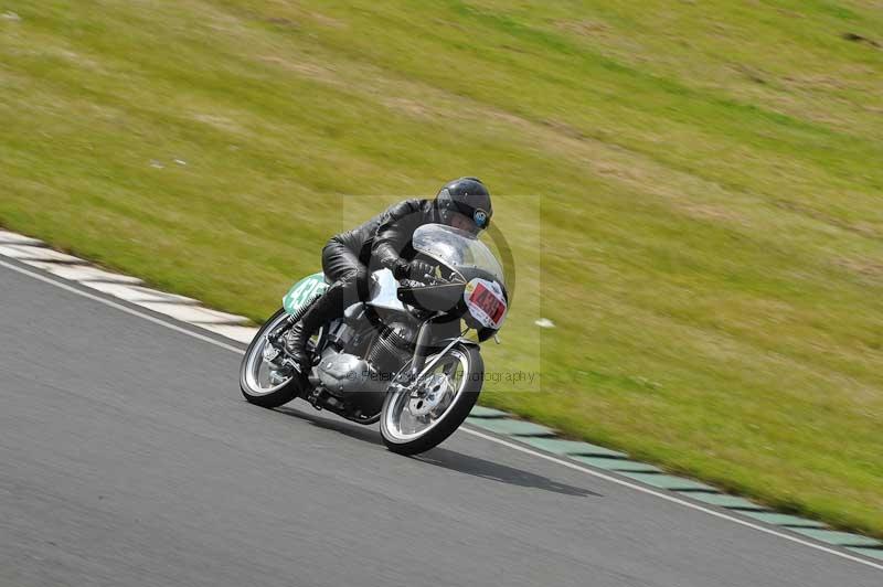 Mallory park Leicestershire;Mallory park photographs;Motorcycle action photographs;classic bikes;event digital images;eventdigitalimages;mallory park;no limits trackday;peter wileman photography;vintage bikes;vintage motorcycles;vmcc festival 1000 bikes