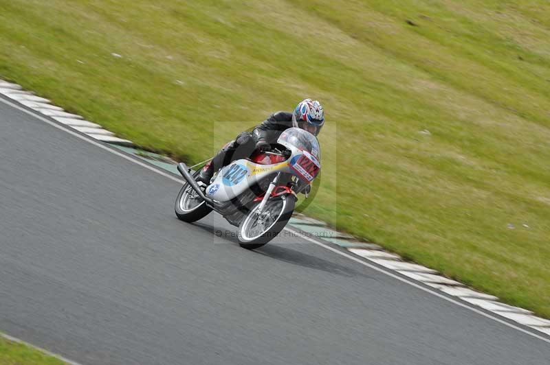 Mallory park Leicestershire;Mallory park photographs;Motorcycle action photographs;classic bikes;event digital images;eventdigitalimages;mallory park;no limits trackday;peter wileman photography;vintage bikes;vintage motorcycles;vmcc festival 1000 bikes