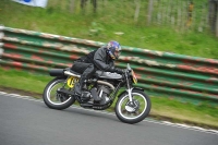 Mallory-park-Leicestershire;Mallory-park-photographs;Motorcycle-action-photographs;classic-bikes;event-digital-images;eventdigitalimages;mallory-park;no-limits-trackday;peter-wileman-photography;vintage-bikes;vintage-motorcycles;vmcc-festival-1000-bikes