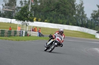 Mallory-park-Leicestershire;Mallory-park-photographs;Motorcycle-action-photographs;classic-bikes;event-digital-images;eventdigitalimages;mallory-park;no-limits-trackday;peter-wileman-photography;vintage-bikes;vintage-motorcycles;vmcc-festival-1000-bikes