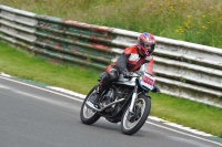 Mallory-park-Leicestershire;Mallory-park-photographs;Motorcycle-action-photographs;classic-bikes;event-digital-images;eventdigitalimages;mallory-park;no-limits-trackday;peter-wileman-photography;vintage-bikes;vintage-motorcycles;vmcc-festival-1000-bikes