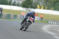 Mallory-park-Leicestershire;Mallory-park-photographs;Motorcycle-action-photographs;classic-bikes;event-digital-images;eventdigitalimages;mallory-park;no-limits-trackday;peter-wileman-photography;vintage-bikes;vintage-motorcycles;vmcc-festival-1000-bikes