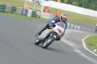 Mallory-park-Leicestershire;Mallory-park-photographs;Motorcycle-action-photographs;classic-bikes;event-digital-images;eventdigitalimages;mallory-park;no-limits-trackday;peter-wileman-photography;vintage-bikes;vintage-motorcycles;vmcc-festival-1000-bikes