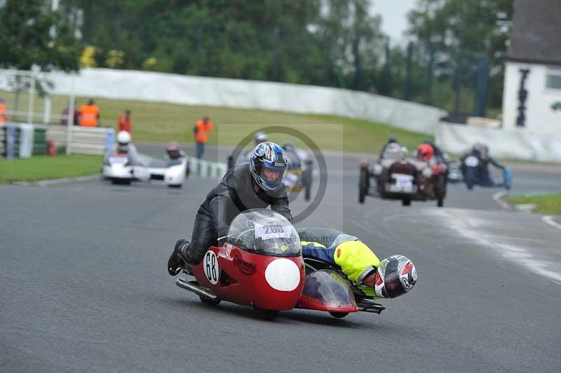 Mallory park Leicestershire;Mallory park photographs;Motorcycle action photographs;classic bikes;event digital images;eventdigitalimages;mallory park;no limits trackday;peter wileman photography;vintage bikes;vintage motorcycles;vmcc festival 1000 bikes