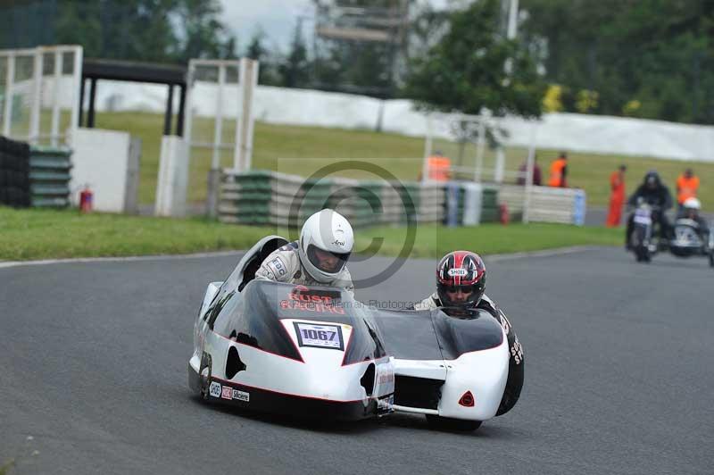 Mallory park Leicestershire;Mallory park photographs;Motorcycle action photographs;classic bikes;event digital images;eventdigitalimages;mallory park;no limits trackday;peter wileman photography;vintage bikes;vintage motorcycles;vmcc festival 1000 bikes