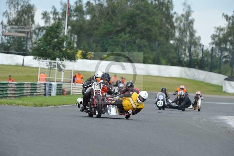 Mallory park Leicestershire;Mallory park photographs;Motorcycle action photographs;classic bikes;event digital images;eventdigitalimages;mallory park;no limits trackday;peter wileman photography;vintage bikes;vintage motorcycles;vmcc festival 1000 bikes