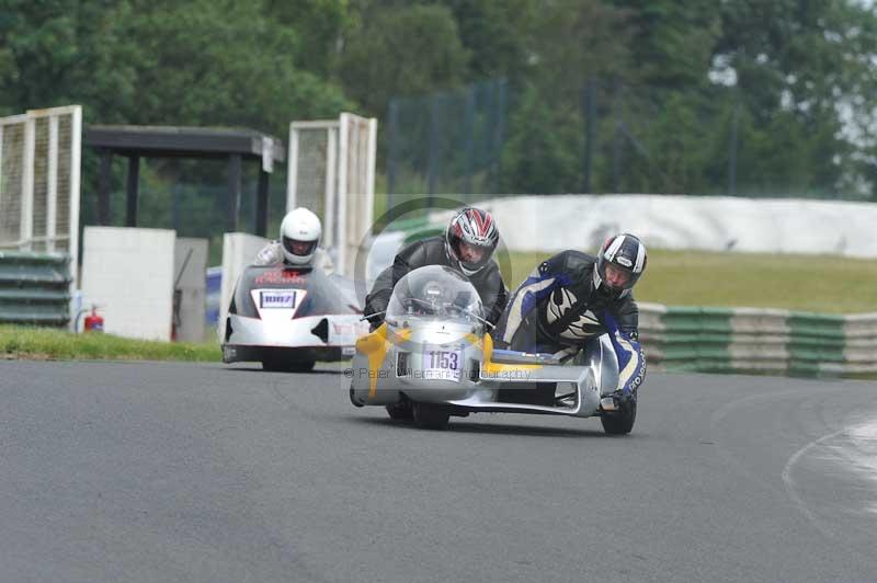Mallory park Leicestershire;Mallory park photographs;Motorcycle action photographs;classic bikes;event digital images;eventdigitalimages;mallory park;no limits trackday;peter wileman photography;vintage bikes;vintage motorcycles;vmcc festival 1000 bikes