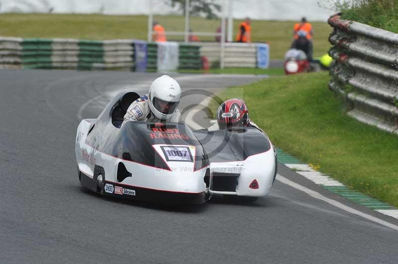 Mallory park Leicestershire;Mallory park photographs;Motorcycle action photographs;classic bikes;event digital images;eventdigitalimages;mallory park;no limits trackday;peter wileman photography;vintage bikes;vintage motorcycles;vmcc festival 1000 bikes