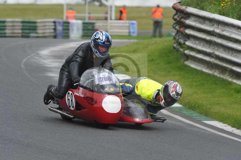 Mallory park Leicestershire;Mallory park photographs;Motorcycle action photographs;classic bikes;event digital images;eventdigitalimages;mallory park;no limits trackday;peter wileman photography;vintage bikes;vintage motorcycles;vmcc festival 1000 bikes