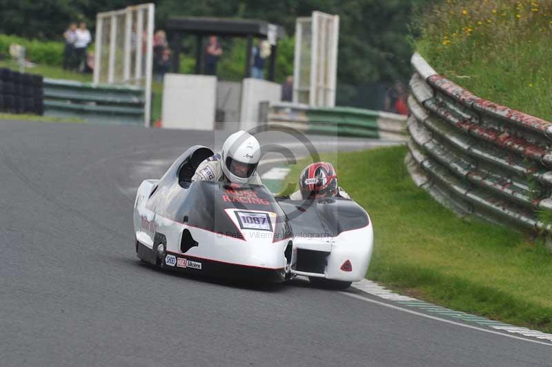 Mallory park Leicestershire;Mallory park photographs;Motorcycle action photographs;classic bikes;event digital images;eventdigitalimages;mallory park;no limits trackday;peter wileman photography;vintage bikes;vintage motorcycles;vmcc festival 1000 bikes