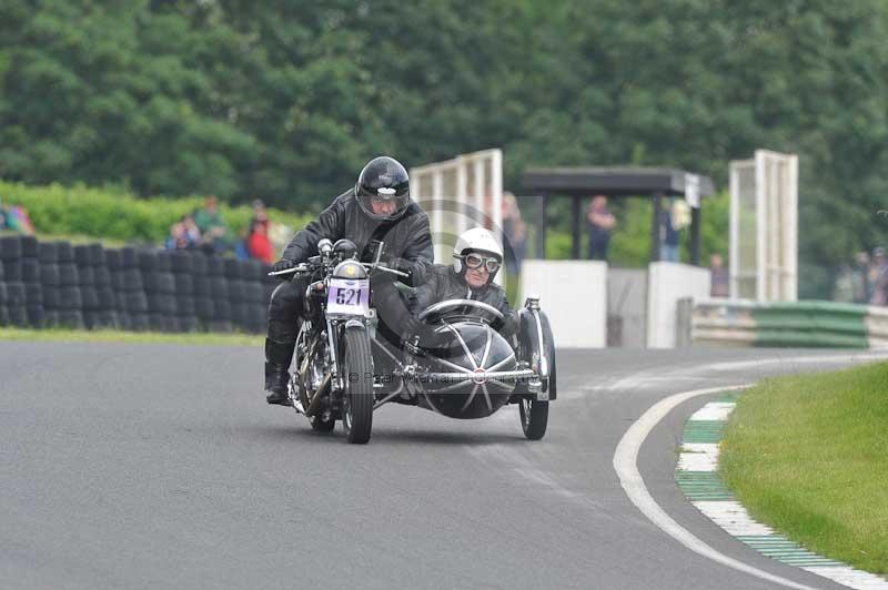 Mallory park Leicestershire;Mallory park photographs;Motorcycle action photographs;classic bikes;event digital images;eventdigitalimages;mallory park;no limits trackday;peter wileman photography;vintage bikes;vintage motorcycles;vmcc festival 1000 bikes