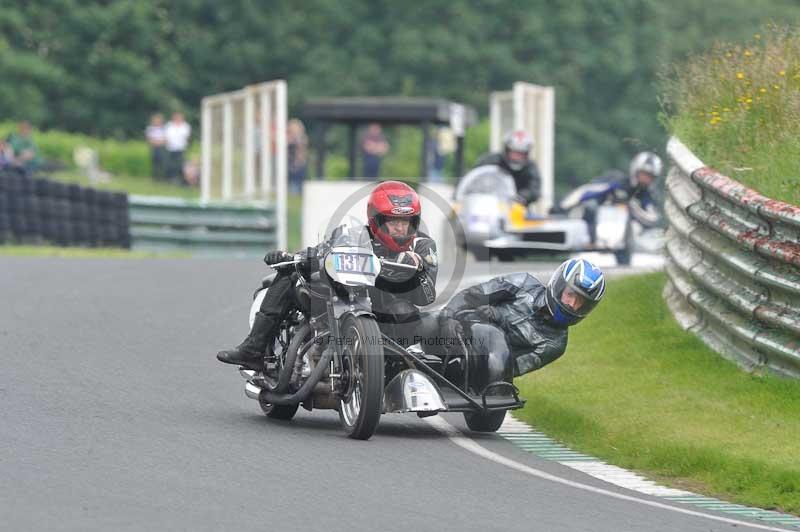 Mallory park Leicestershire;Mallory park photographs;Motorcycle action photographs;classic bikes;event digital images;eventdigitalimages;mallory park;no limits trackday;peter wileman photography;vintage bikes;vintage motorcycles;vmcc festival 1000 bikes