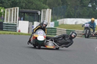 Mallory-park-Leicestershire;Mallory-park-photographs;Motorcycle-action-photographs;classic-bikes;event-digital-images;eventdigitalimages;mallory-park;no-limits-trackday;peter-wileman-photography;vintage-bikes;vintage-motorcycles;vmcc-festival-1000-bikes