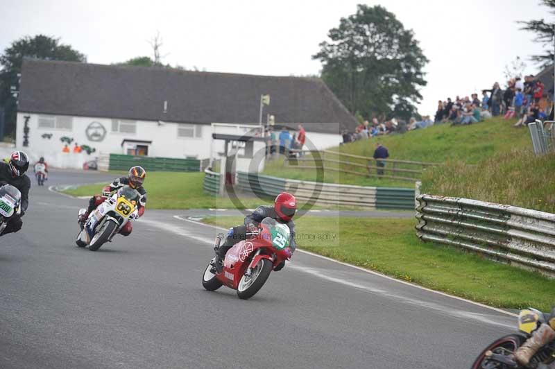 Mallory park Leicestershire;Mallory park photographs;Motorcycle action photographs;classic bikes;event digital images;eventdigitalimages;mallory park;no limits trackday;peter wileman photography;vintage bikes;vintage motorcycles;vmcc festival 1000 bikes