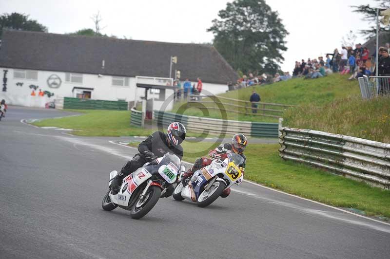 Mallory park Leicestershire;Mallory park photographs;Motorcycle action photographs;classic bikes;event digital images;eventdigitalimages;mallory park;no limits trackday;peter wileman photography;vintage bikes;vintage motorcycles;vmcc festival 1000 bikes