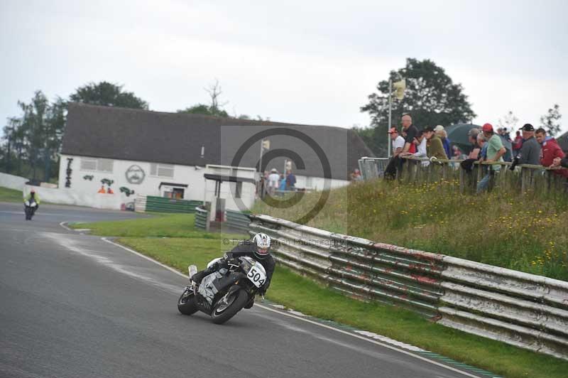 Mallory park Leicestershire;Mallory park photographs;Motorcycle action photographs;classic bikes;event digital images;eventdigitalimages;mallory park;no limits trackday;peter wileman photography;vintage bikes;vintage motorcycles;vmcc festival 1000 bikes