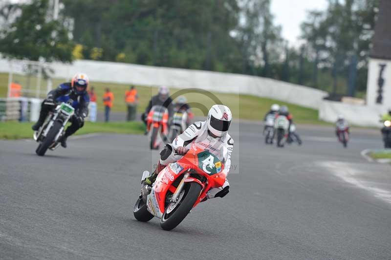 Mallory park Leicestershire;Mallory park photographs;Motorcycle action photographs;classic bikes;event digital images;eventdigitalimages;mallory park;no limits trackday;peter wileman photography;vintage bikes;vintage motorcycles;vmcc festival 1000 bikes