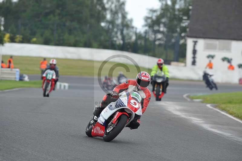 Mallory park Leicestershire;Mallory park photographs;Motorcycle action photographs;classic bikes;event digital images;eventdigitalimages;mallory park;no limits trackday;peter wileman photography;vintage bikes;vintage motorcycles;vmcc festival 1000 bikes