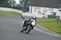 Mallory-park-Leicestershire;Mallory-park-photographs;Motorcycle-action-photographs;classic-bikes;event-digital-images;eventdigitalimages;mallory-park;no-limits-trackday;peter-wileman-photography;vintage-bikes;vintage-motorcycles;vmcc-festival-1000-bikes