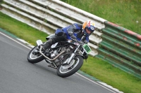 Mallory-park-Leicestershire;Mallory-park-photographs;Motorcycle-action-photographs;classic-bikes;event-digital-images;eventdigitalimages;mallory-park;no-limits-trackday;peter-wileman-photography;vintage-bikes;vintage-motorcycles;vmcc-festival-1000-bikes