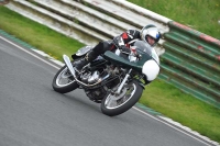 Mallory-park-Leicestershire;Mallory-park-photographs;Motorcycle-action-photographs;classic-bikes;event-digital-images;eventdigitalimages;mallory-park;no-limits-trackday;peter-wileman-photography;vintage-bikes;vintage-motorcycles;vmcc-festival-1000-bikes