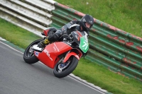 Mallory-park-Leicestershire;Mallory-park-photographs;Motorcycle-action-photographs;classic-bikes;event-digital-images;eventdigitalimages;mallory-park;no-limits-trackday;peter-wileman-photography;vintage-bikes;vintage-motorcycles;vmcc-festival-1000-bikes