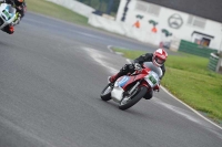 Mallory-park-Leicestershire;Mallory-park-photographs;Motorcycle-action-photographs;classic-bikes;event-digital-images;eventdigitalimages;mallory-park;no-limits-trackday;peter-wileman-photography;vintage-bikes;vintage-motorcycles;vmcc-festival-1000-bikes