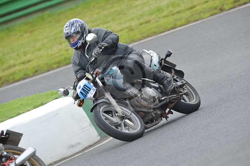 Mallory park Leicestershire;Mallory park photographs;Motorcycle action photographs;classic bikes;event digital images;eventdigitalimages;mallory park;no limits trackday;peter wileman photography;vintage bikes;vintage motorcycles;vmcc festival 1000 bikes