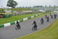 Mallory-park-Leicestershire;Mallory-park-photographs;Motorcycle-action-photographs;classic-bikes;event-digital-images;eventdigitalimages;mallory-park;no-limits-trackday;peter-wileman-photography;vintage-bikes;vintage-motorcycles;vmcc-festival-1000-bikes