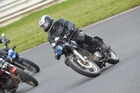 Mallory-park-Leicestershire;Mallory-park-photographs;Motorcycle-action-photographs;classic-bikes;event-digital-images;eventdigitalimages;mallory-park;no-limits-trackday;peter-wileman-photography;vintage-bikes;vintage-motorcycles;vmcc-festival-1000-bikes