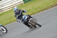 Mallory-park-Leicestershire;Mallory-park-photographs;Motorcycle-action-photographs;classic-bikes;event-digital-images;eventdigitalimages;mallory-park;no-limits-trackday;peter-wileman-photography;vintage-bikes;vintage-motorcycles;vmcc-festival-1000-bikes