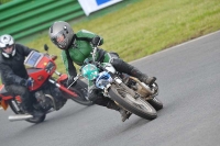 Mallory-park-Leicestershire;Mallory-park-photographs;Motorcycle-action-photographs;classic-bikes;event-digital-images;eventdigitalimages;mallory-park;no-limits-trackday;peter-wileman-photography;vintage-bikes;vintage-motorcycles;vmcc-festival-1000-bikes