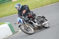 Mallory-park-Leicestershire;Mallory-park-photographs;Motorcycle-action-photographs;classic-bikes;event-digital-images;eventdigitalimages;mallory-park;no-limits-trackday;peter-wileman-photography;vintage-bikes;vintage-motorcycles;vmcc-festival-1000-bikes