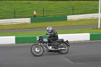 Mallory-park-Leicestershire;Mallory-park-photographs;Motorcycle-action-photographs;classic-bikes;event-digital-images;eventdigitalimages;mallory-park;no-limits-trackday;peter-wileman-photography;vintage-bikes;vintage-motorcycles;vmcc-festival-1000-bikes