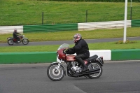 Mallory-park-Leicestershire;Mallory-park-photographs;Motorcycle-action-photographs;classic-bikes;event-digital-images;eventdigitalimages;mallory-park;no-limits-trackday;peter-wileman-photography;vintage-bikes;vintage-motorcycles;vmcc-festival-1000-bikes