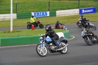 Mallory-park-Leicestershire;Mallory-park-photographs;Motorcycle-action-photographs;classic-bikes;event-digital-images;eventdigitalimages;mallory-park;no-limits-trackday;peter-wileman-photography;vintage-bikes;vintage-motorcycles;vmcc-festival-1000-bikes