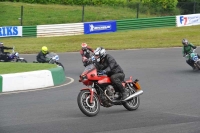 Mallory-park-Leicestershire;Mallory-park-photographs;Motorcycle-action-photographs;classic-bikes;event-digital-images;eventdigitalimages;mallory-park;no-limits-trackday;peter-wileman-photography;vintage-bikes;vintage-motorcycles;vmcc-festival-1000-bikes