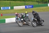 Mallory-park-Leicestershire;Mallory-park-photographs;Motorcycle-action-photographs;classic-bikes;event-digital-images;eventdigitalimages;mallory-park;no-limits-trackday;peter-wileman-photography;vintage-bikes;vintage-motorcycles;vmcc-festival-1000-bikes