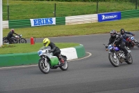 Mallory-park-Leicestershire;Mallory-park-photographs;Motorcycle-action-photographs;classic-bikes;event-digital-images;eventdigitalimages;mallory-park;no-limits-trackday;peter-wileman-photography;vintage-bikes;vintage-motorcycles;vmcc-festival-1000-bikes