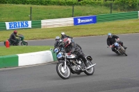 Mallory-park-Leicestershire;Mallory-park-photographs;Motorcycle-action-photographs;classic-bikes;event-digital-images;eventdigitalimages;mallory-park;no-limits-trackday;peter-wileman-photography;vintage-bikes;vintage-motorcycles;vmcc-festival-1000-bikes