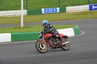 Mallory-park-Leicestershire;Mallory-park-photographs;Motorcycle-action-photographs;classic-bikes;event-digital-images;eventdigitalimages;mallory-park;no-limits-trackday;peter-wileman-photography;vintage-bikes;vintage-motorcycles;vmcc-festival-1000-bikes