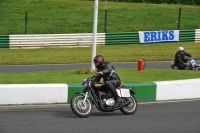 Mallory-park-Leicestershire;Mallory-park-photographs;Motorcycle-action-photographs;classic-bikes;event-digital-images;eventdigitalimages;mallory-park;no-limits-trackday;peter-wileman-photography;vintage-bikes;vintage-motorcycles;vmcc-festival-1000-bikes