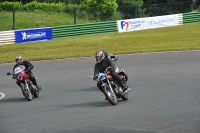 Mallory-park-Leicestershire;Mallory-park-photographs;Motorcycle-action-photographs;classic-bikes;event-digital-images;eventdigitalimages;mallory-park;no-limits-trackday;peter-wileman-photography;vintage-bikes;vintage-motorcycles;vmcc-festival-1000-bikes